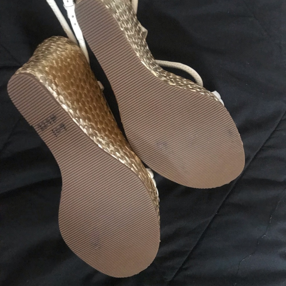 Coach gold wedges - Picture 4 of 4